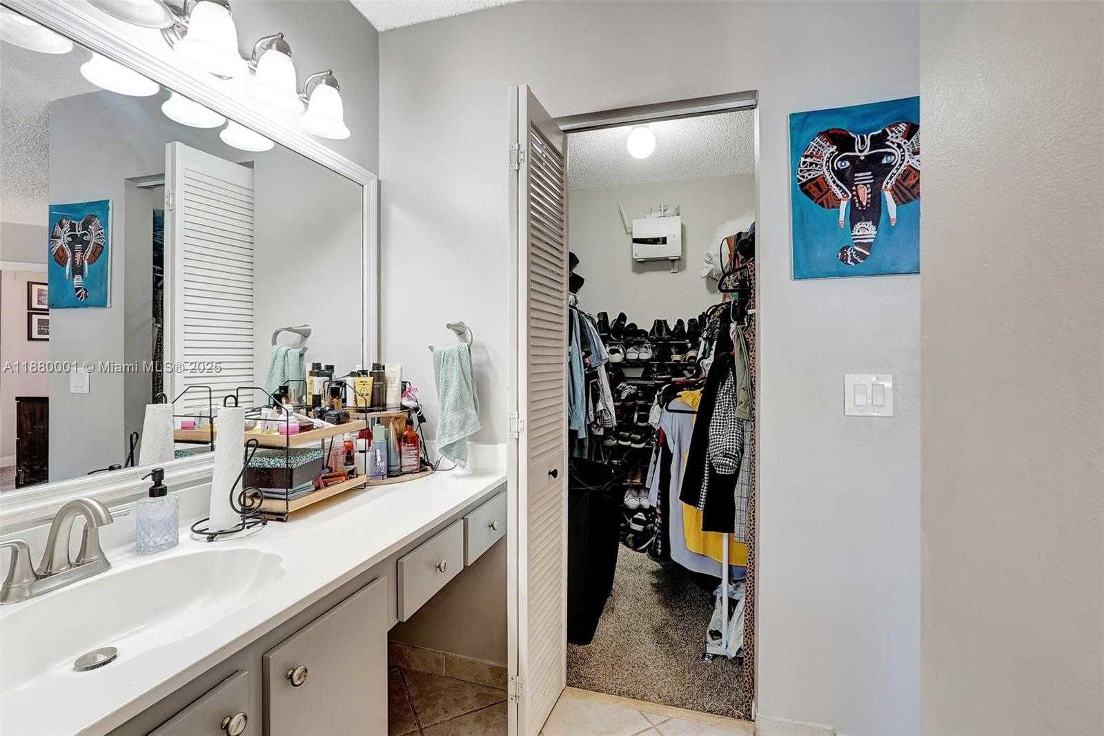 Small Image of 9900 NORTH WEST 2ND CT, Plantation Number 27