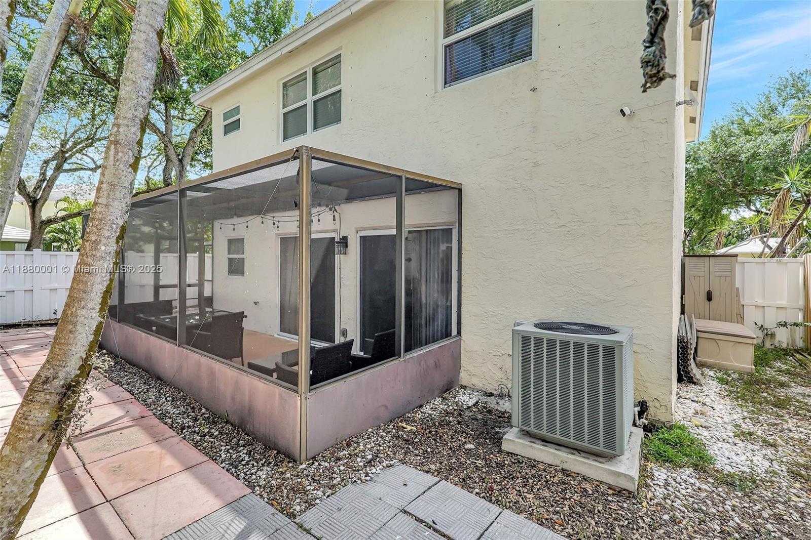 Small Image of 9900 NORTH WEST 2ND CT, Plantation Number 38