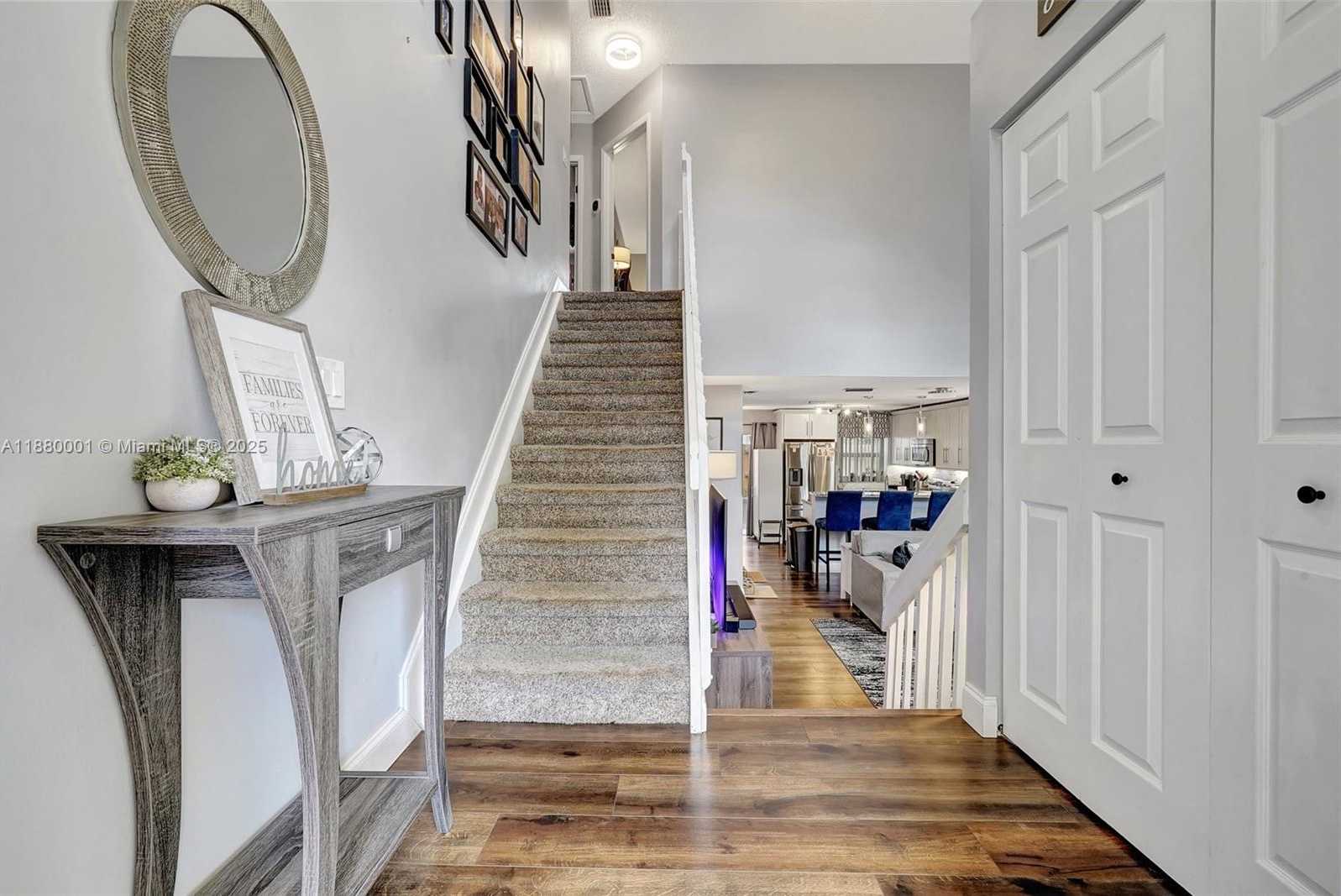 Small Image of 9900 NORTH WEST 2ND CT, Plantation Number 5