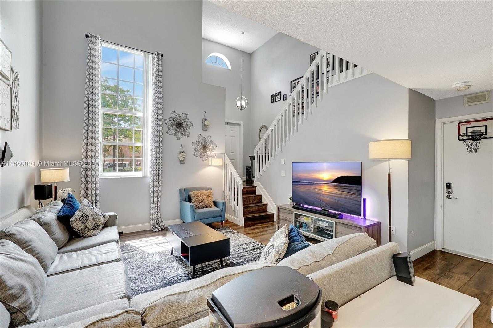 Small Image of 9900 NORTH WEST 2ND CT, Plantation Number 8