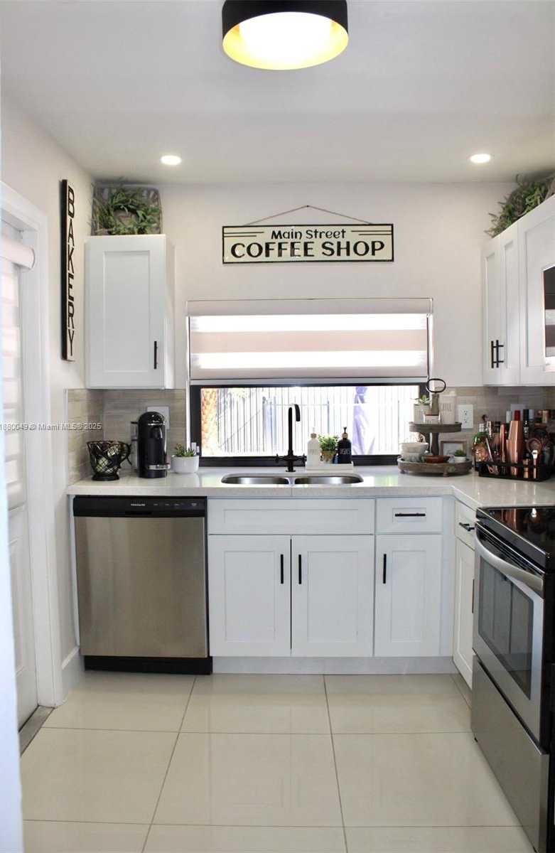 Small Image of 8791 NORTH WEST 16TH ST, Pembroke Pines Number 13