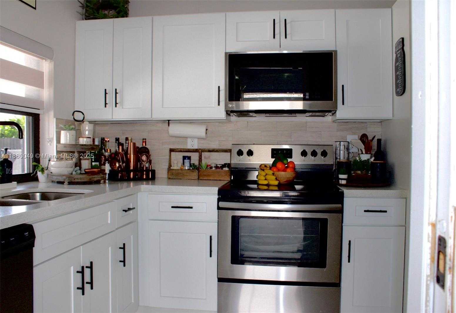 Small Image of 8791 NORTH WEST 16TH ST, Pembroke Pines Number 16