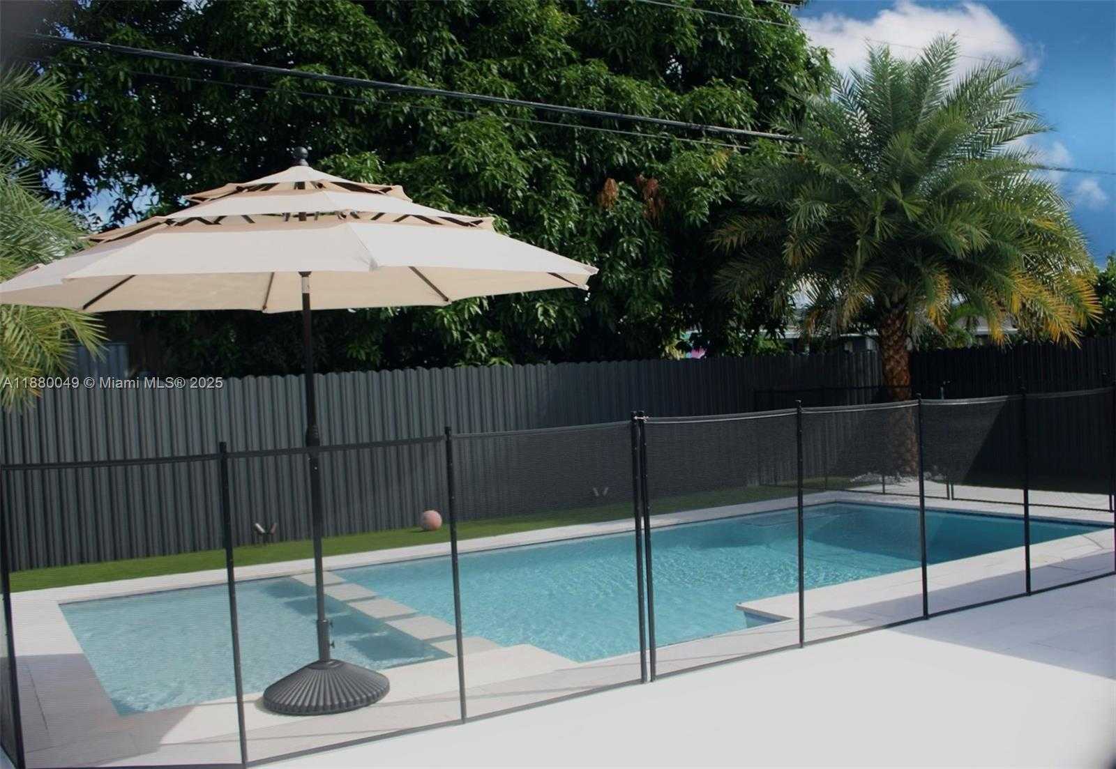 Small Image of 8791 NORTH WEST 16TH ST, Pembroke Pines Number 28