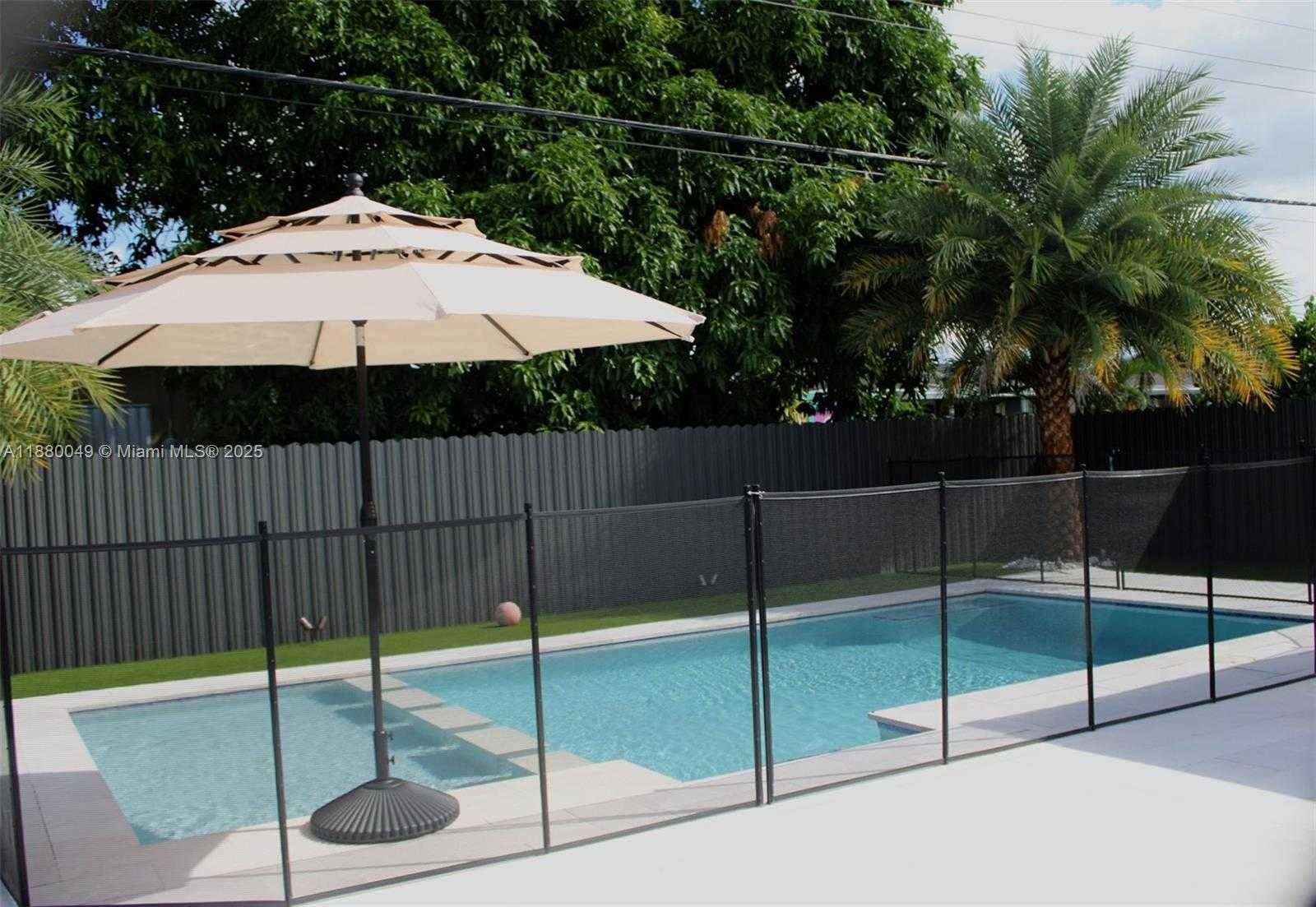 Small Image of 8791 NORTH WEST 16TH ST, Pembroke Pines Number 29
