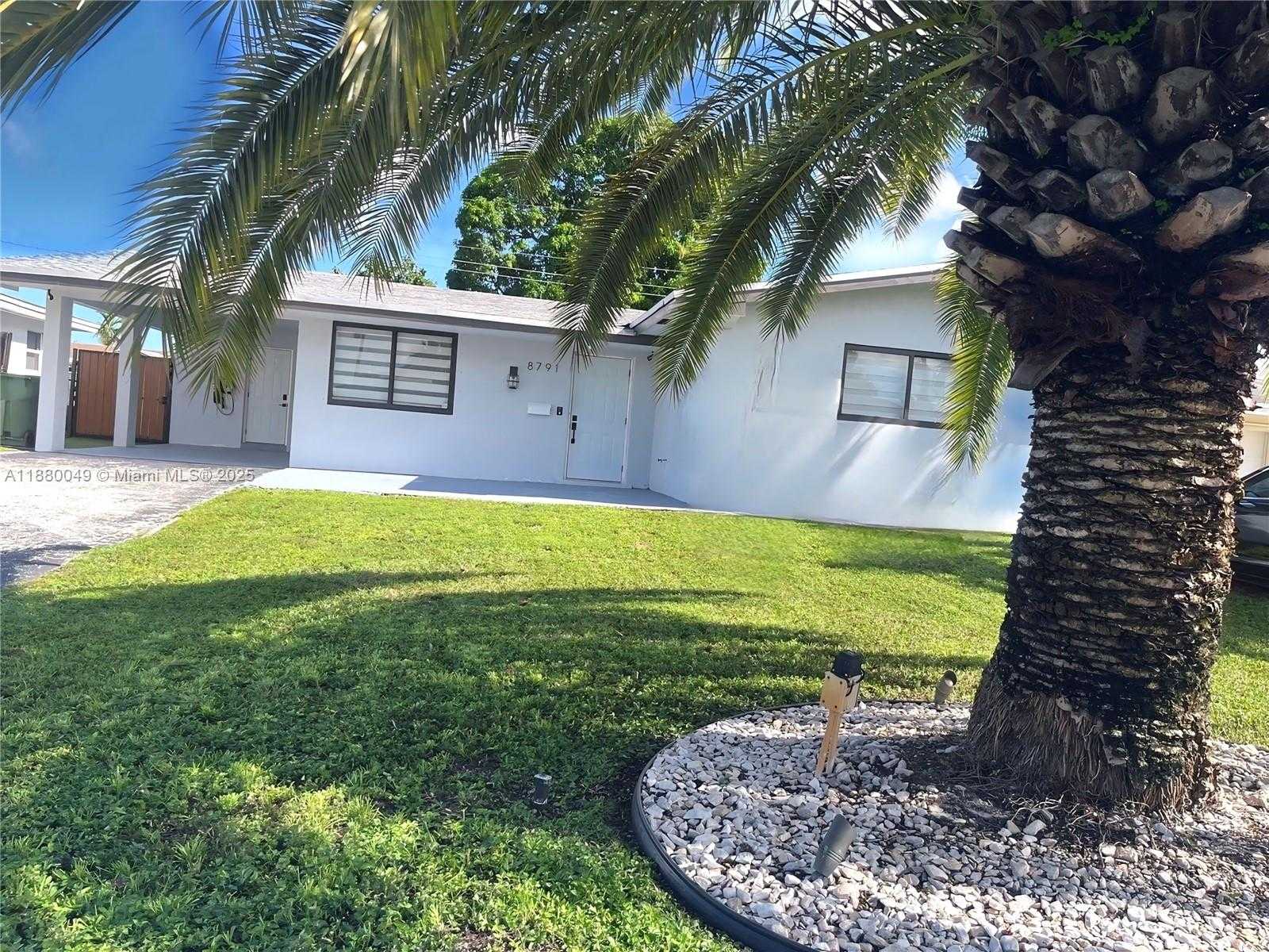 Small Image of 8791 NORTH WEST 16TH ST, Pembroke Pines Number 3