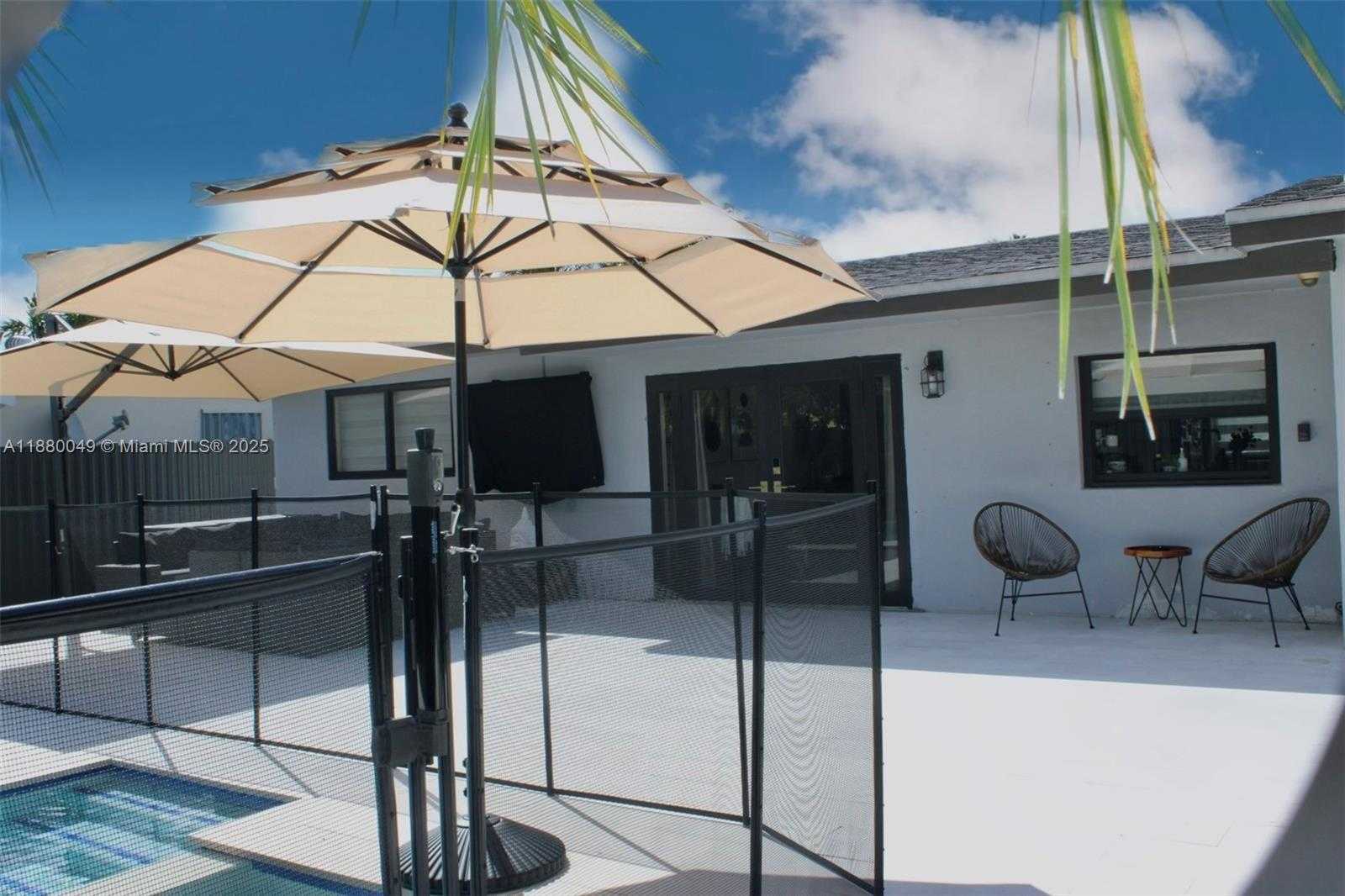 Small Image of 8791 NORTH WEST 16TH ST, Pembroke Pines Number 31