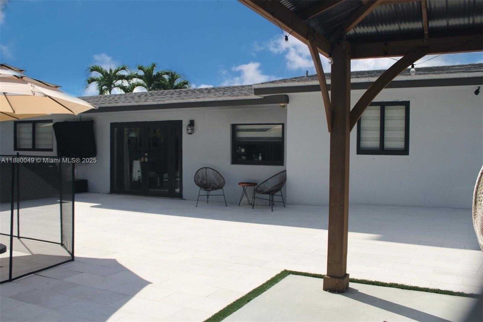 Small Image of 8791 NORTH WEST 16TH ST, Pembroke Pines Number 37
