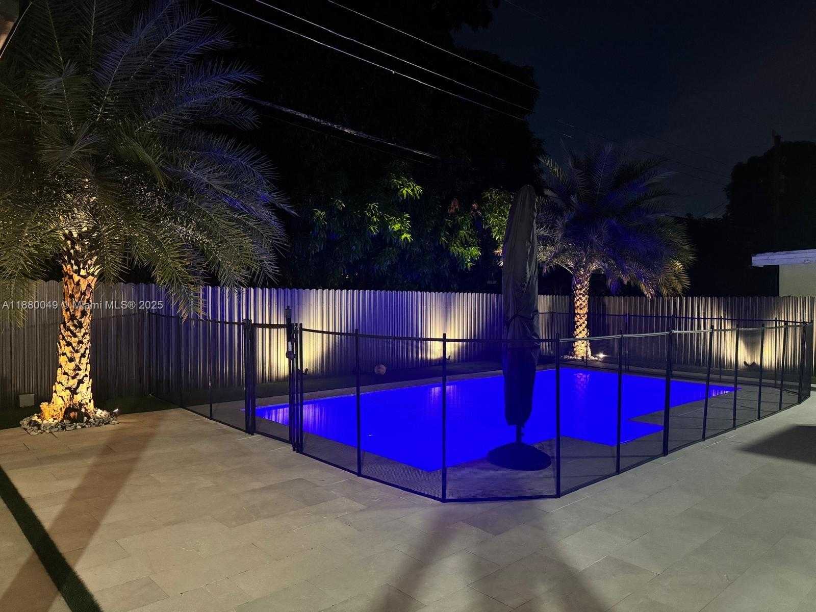Small Image of 8791 NORTH WEST 16TH ST, Pembroke Pines Number 40