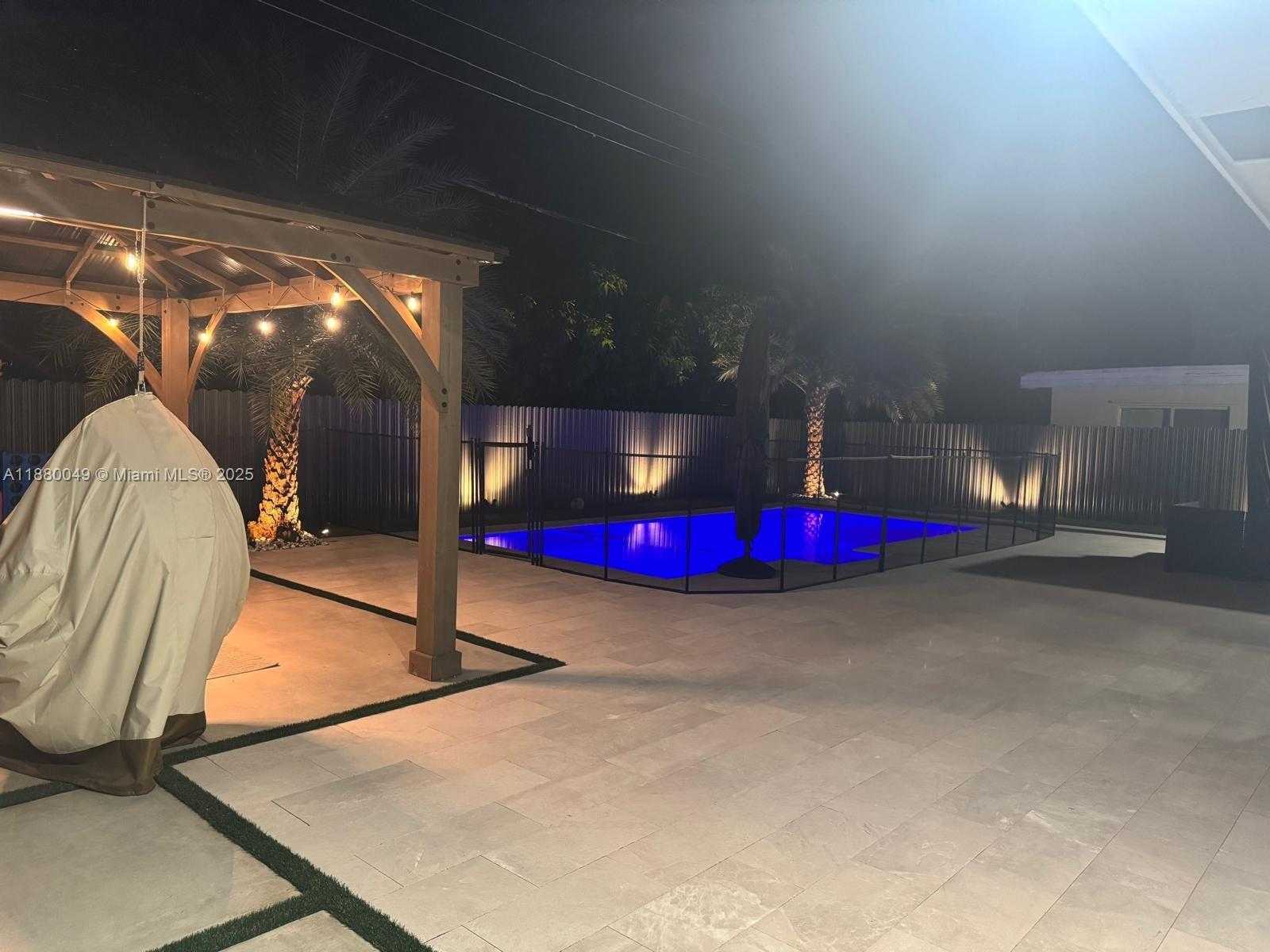 Small Image of 8791 NORTH WEST 16TH ST, Pembroke Pines Number 43