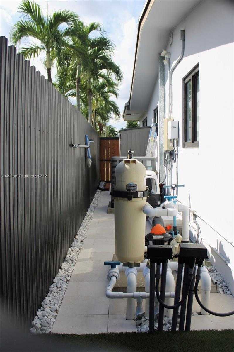 Small Image of 8791 NORTH WEST 16TH ST, Pembroke Pines Number 48