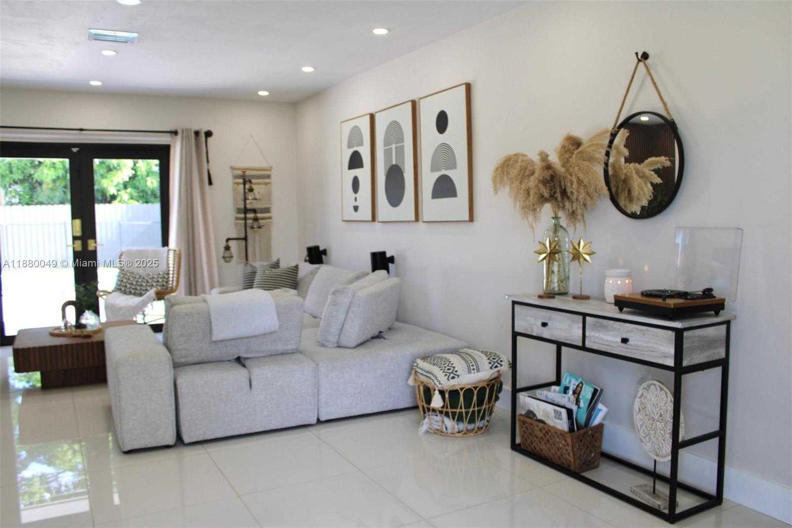 Small Image of 8791 NORTH WEST 16TH ST, Pembroke Pines Number 9