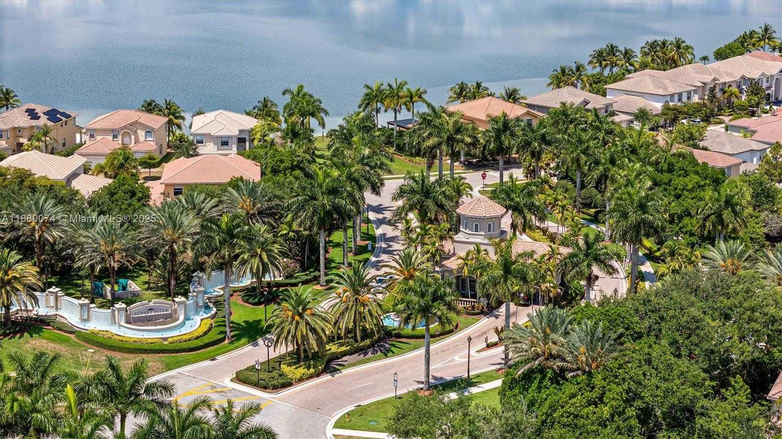 Small Image of 4528 SOUTH WEST 183RD AVE, Miramar Number 51