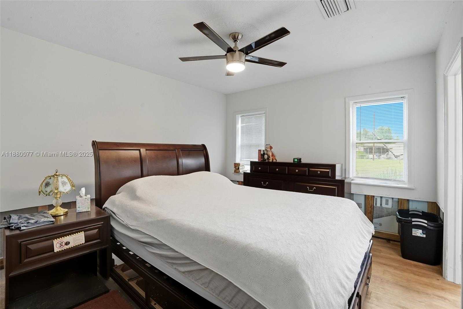 Small Image of 1261 DRIFTWOOD DR, Other City - In The State Of Florida Number 14
