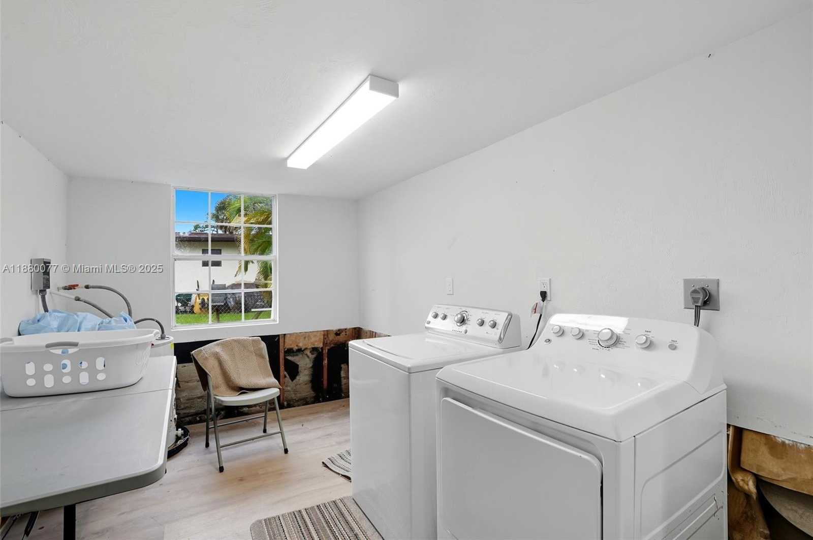 Small Image of 1261 DRIFTWOOD DR, Other City - In The State Of Florida Number 22