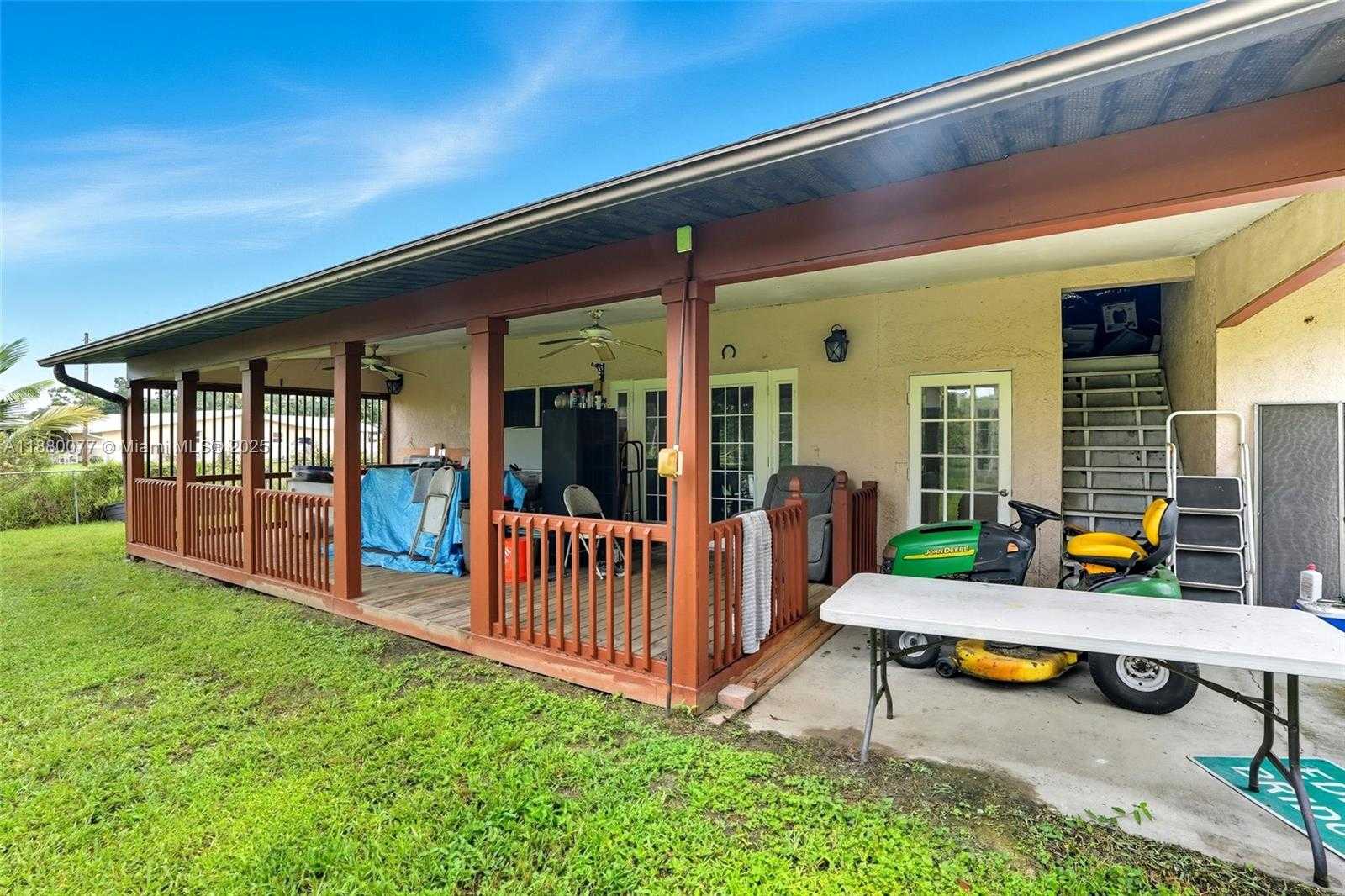 Small Image of 1261 DRIFTWOOD DR, Other City - In The State Of Florida Number 24