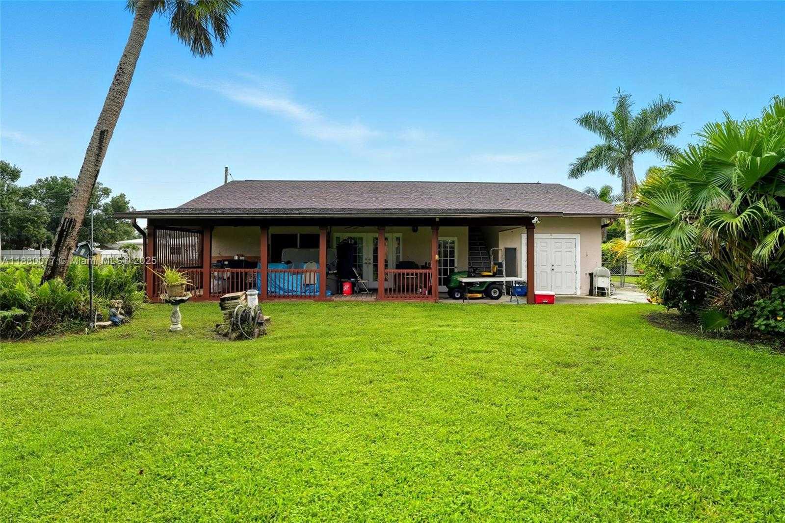 Small Image of 1261 DRIFTWOOD DR, Other City - In The State Of Florida Number 25