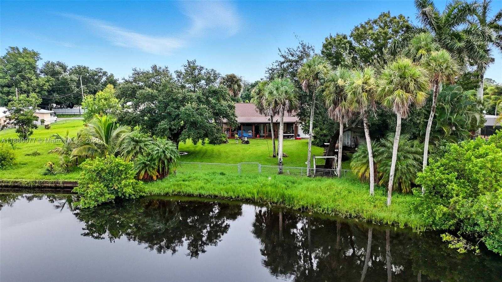 Small Image of 1261 DRIFTWOOD DR, Other City - In The State Of Florida Number 29