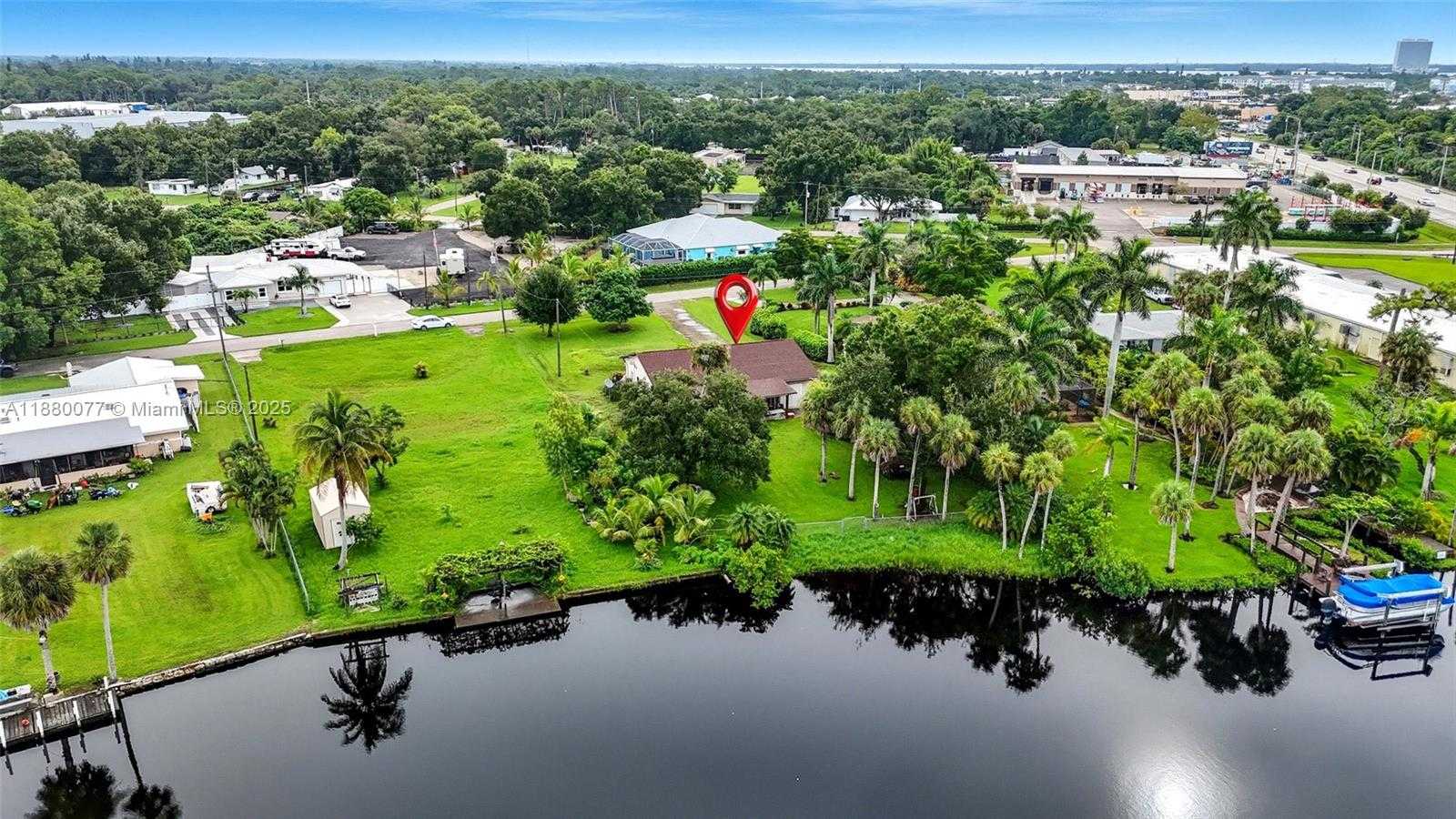 Small Image of 1261 DRIFTWOOD DR, Other City - In The State Of Florida Number 32