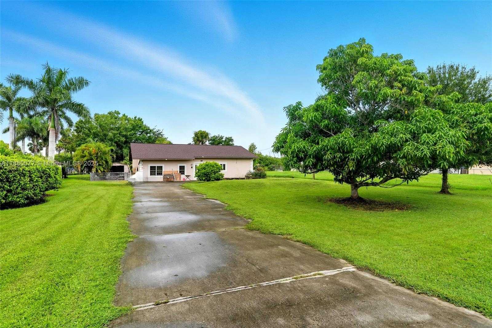 Small Image of 1261 DRIFTWOOD DR, Other City - In The State Of Florida Number 36