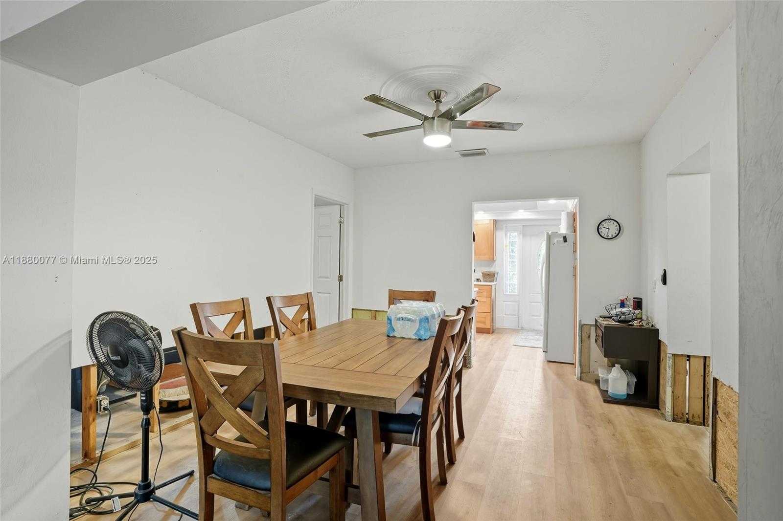Small Image of 1261 DRIFTWOOD DR, Other City - In The State Of Florida Number 9
