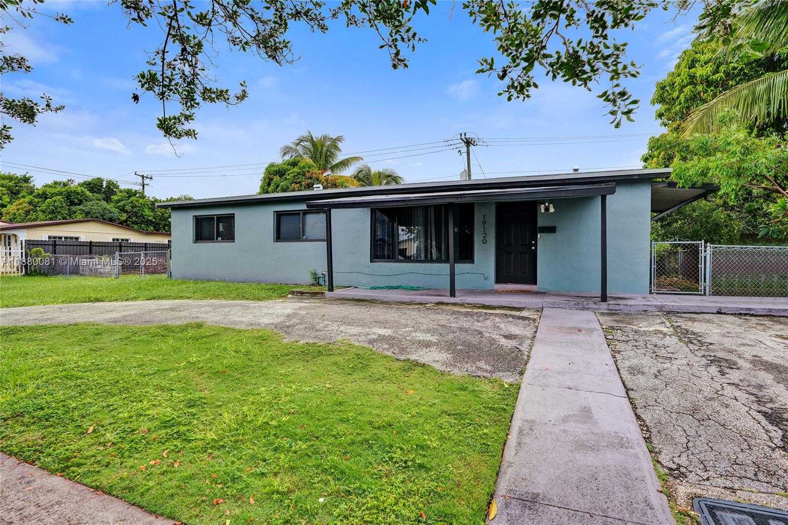 Small Image of 19120 NORTH WEST 12TH AVE, Miami Gardens Number 2