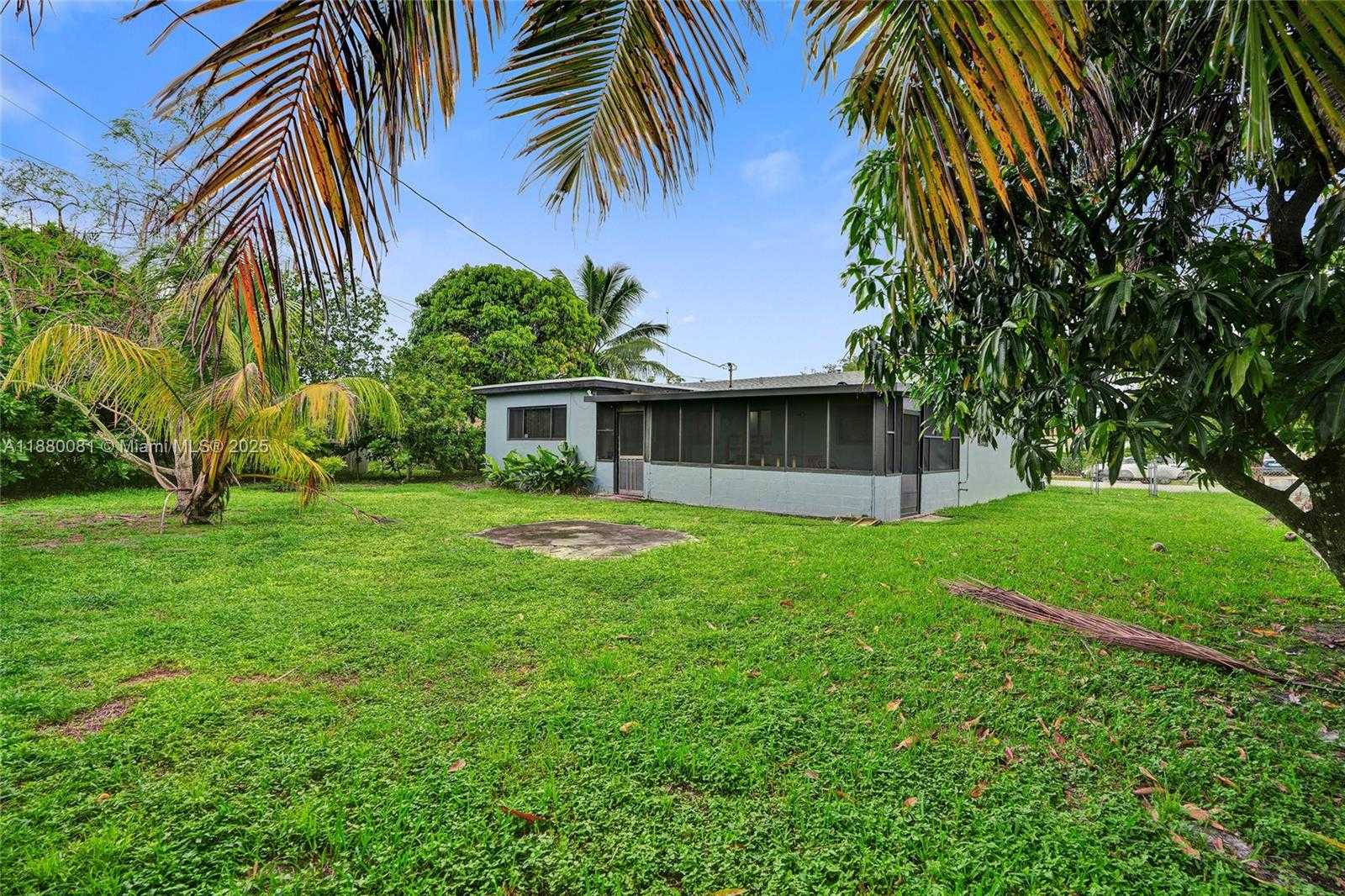 Small Image of 19120 NORTH WEST 12TH AVE, Miami Gardens Number 35