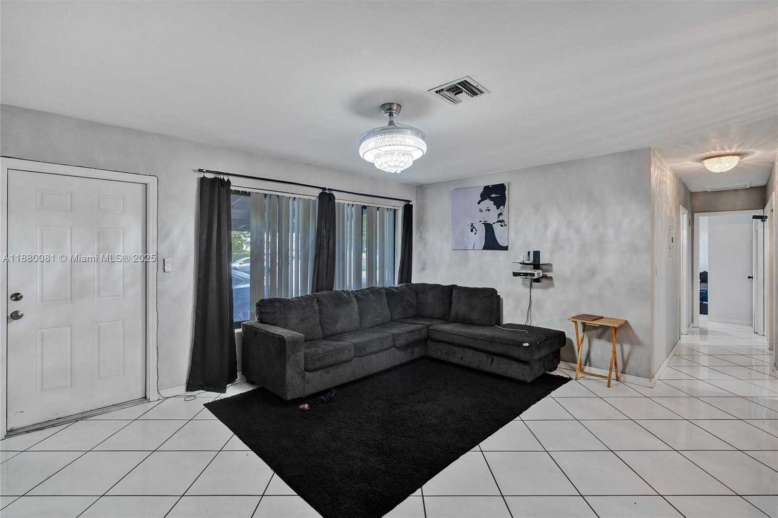 Small Image of 19120 NORTH WEST 12TH AVE, Miami Gardens Number 4
