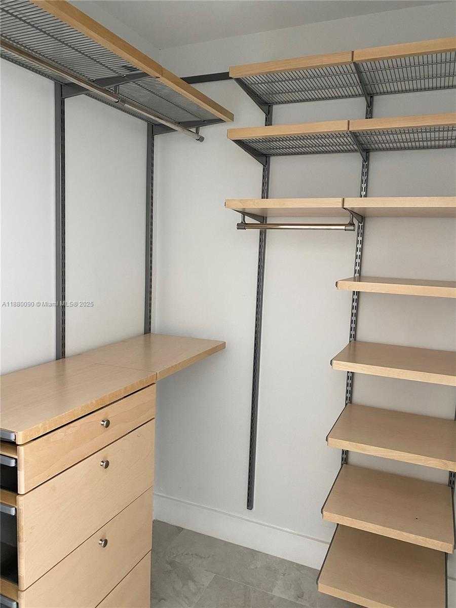 Small Image of 6090 SOUTH WEST 63RD AVE, South Miami Number 15