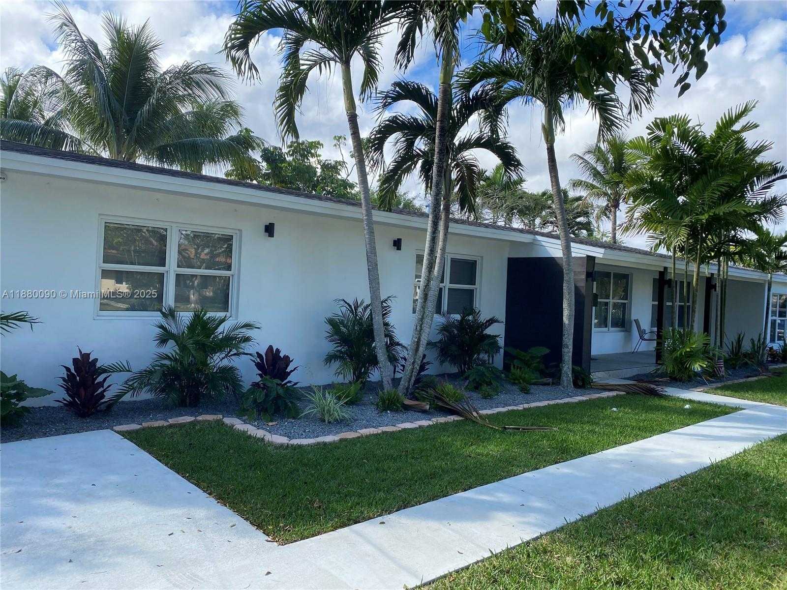 Small Image of 6090 SOUTH WEST 63RD AVE, South Miami Number 2