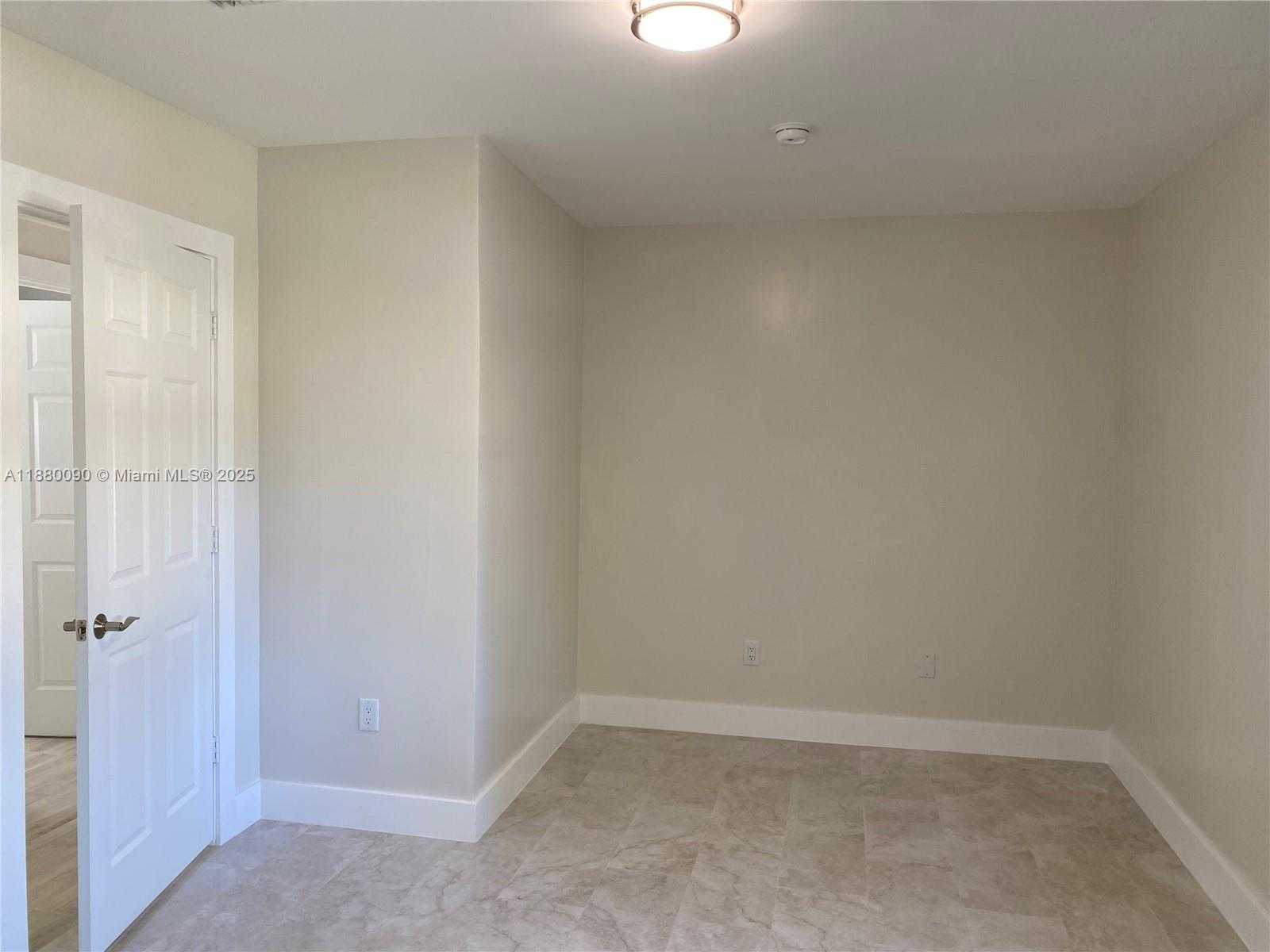 Small Image of 6090 SOUTH WEST 63RD AVE, South Miami Number 22