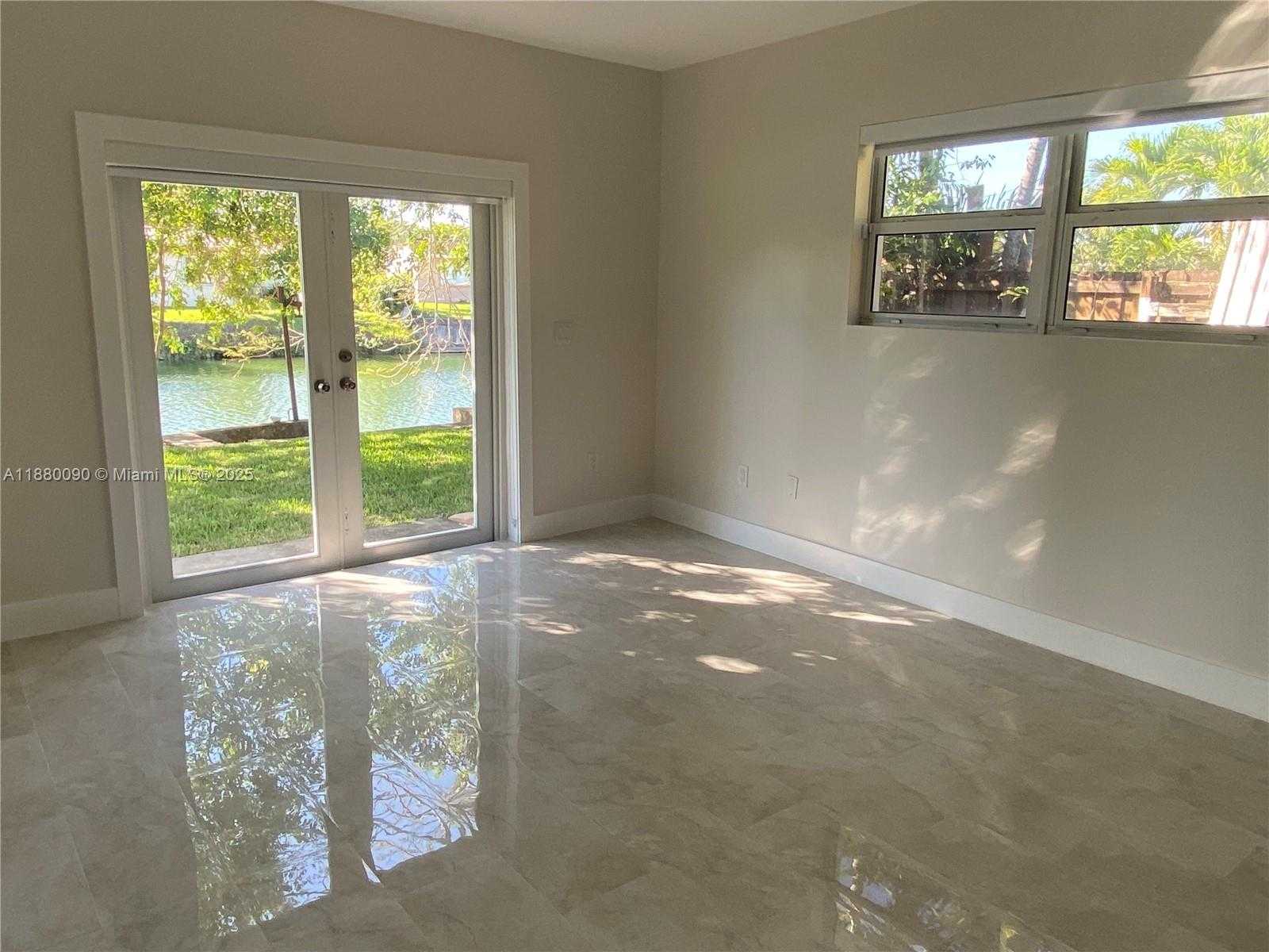 Small Image of 6090 SOUTH WEST 63RD AVE, South Miami Number 27