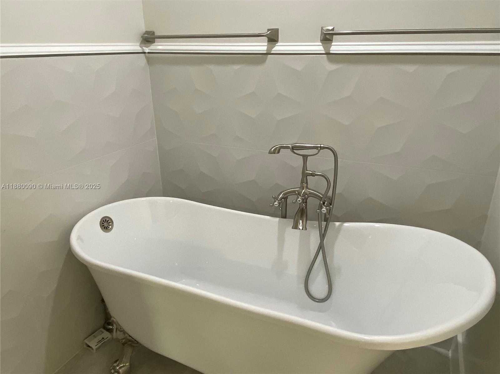 Small Image of 6090 SOUTH WEST 63RD AVE, South Miami Number 32