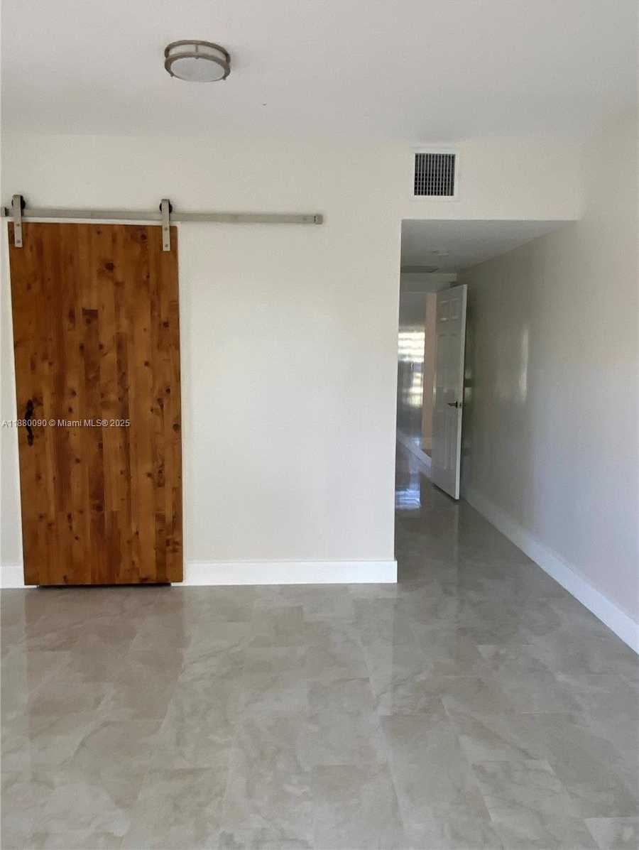 Small Image of 6090 SOUTH WEST 63RD AVE, South Miami Number 34