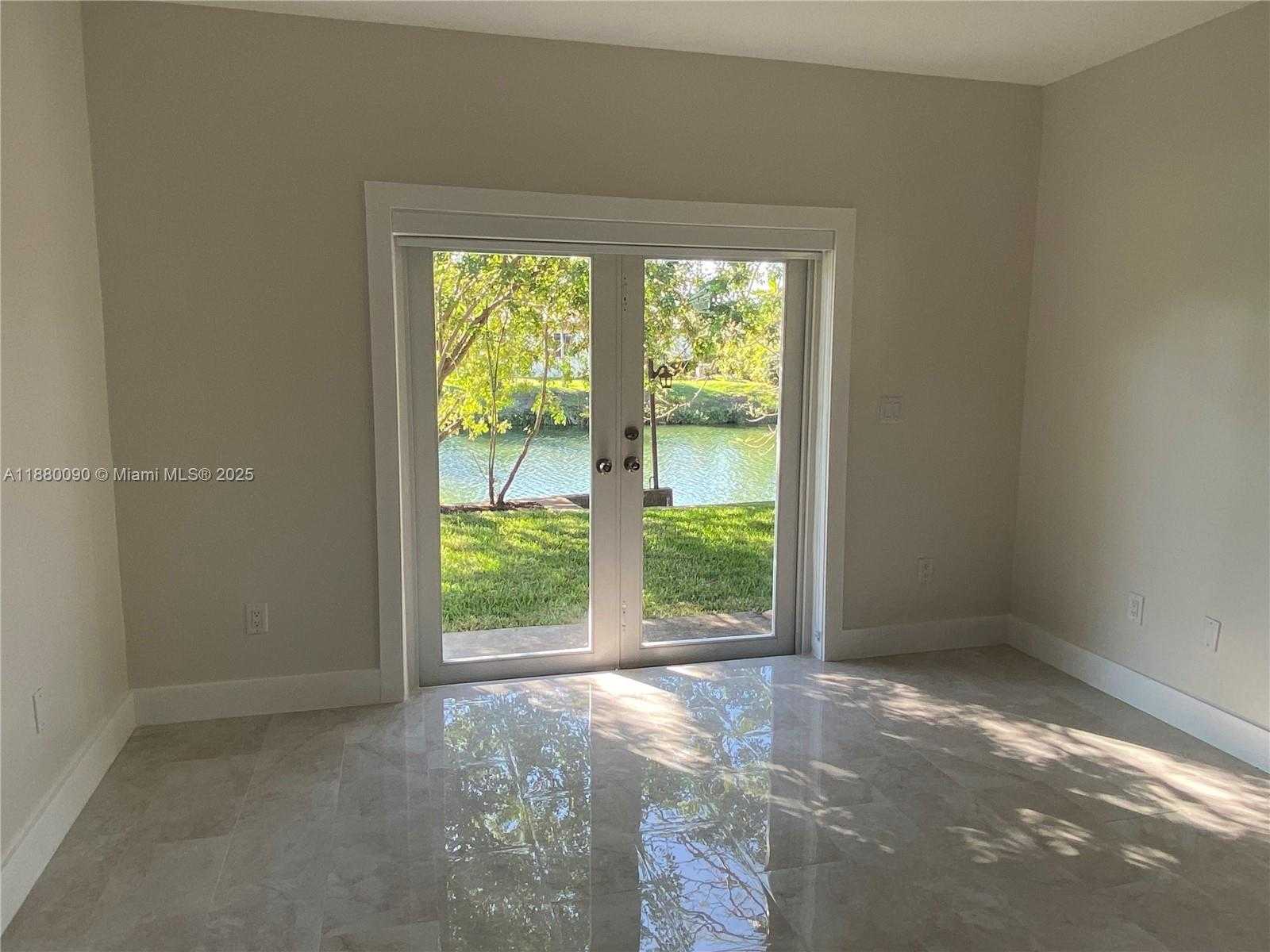 Small Image of 6090 SOUTH WEST 63RD AVE, South Miami Number 35