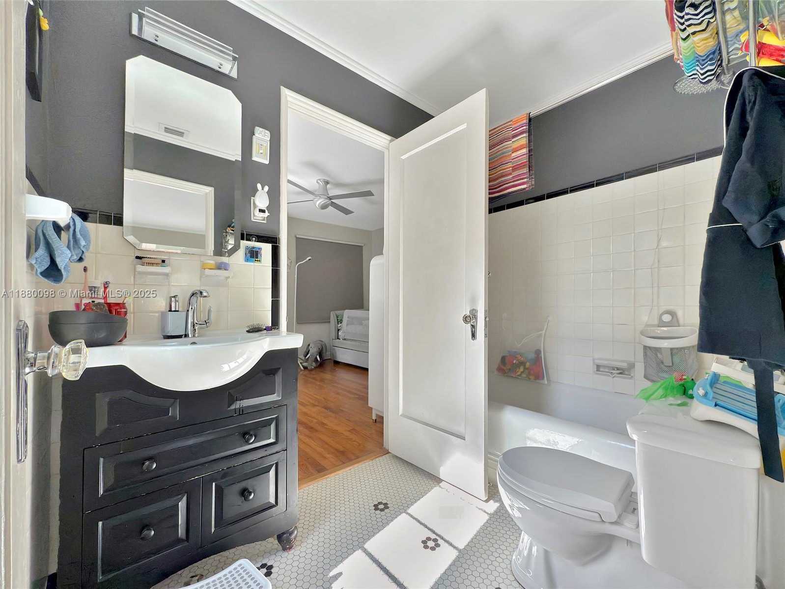 Small Image of 479 NORTH EAST 56TH ST, Miami Number 22