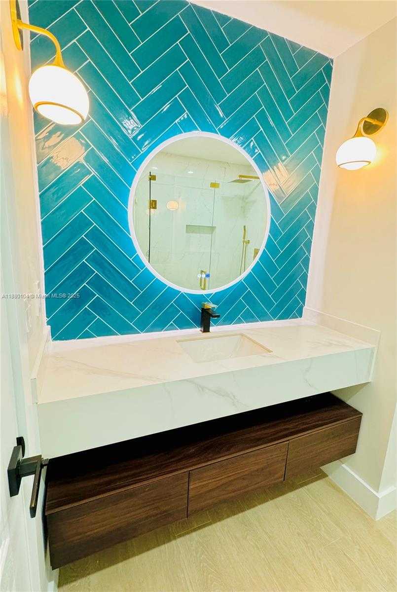 Small Image of 13000 SOUTH WEST 69TH CT, Pinecrest Number 17