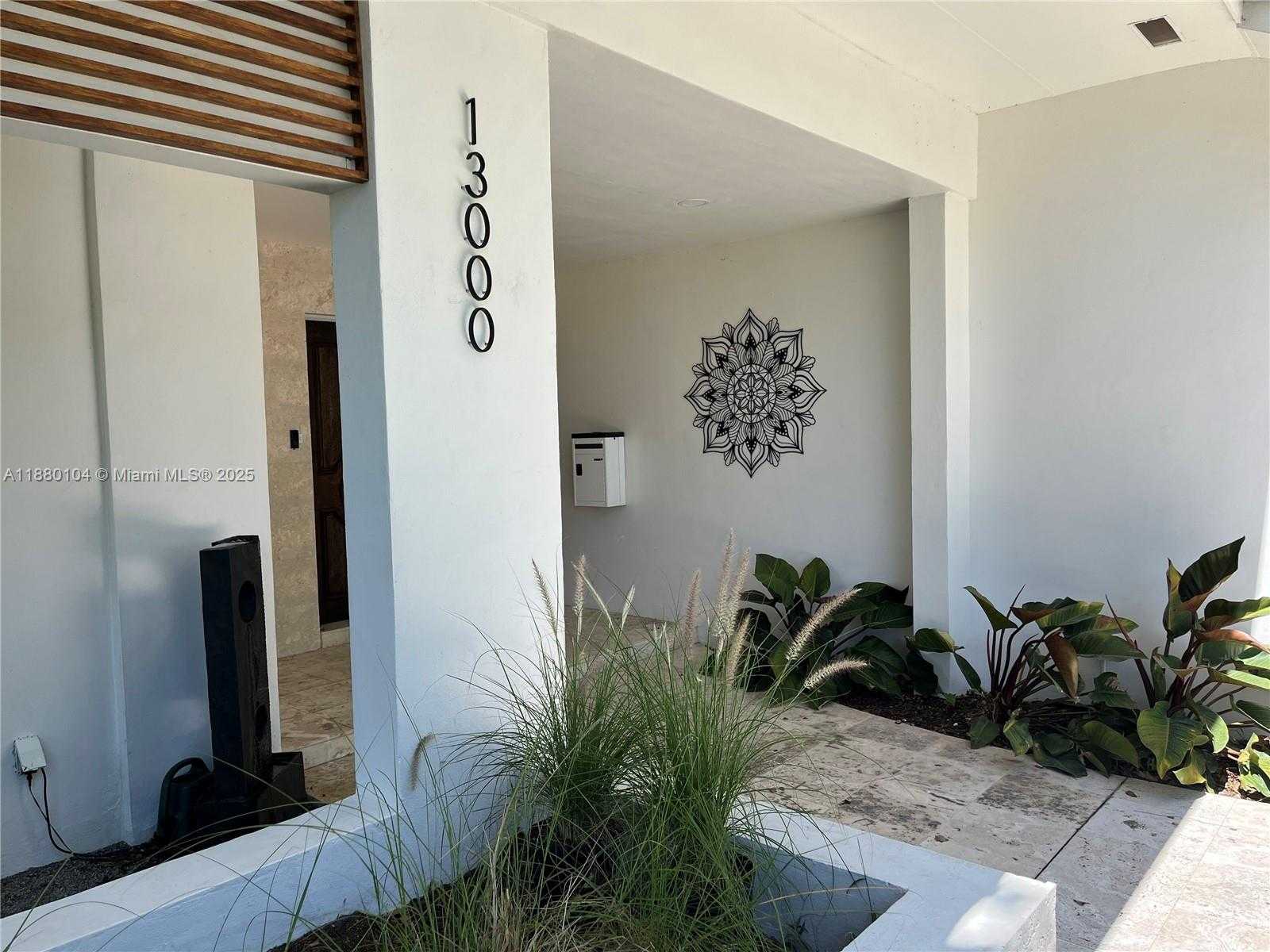 Small Image of 13000 SOUTH WEST 69TH CT, Pinecrest Number 3