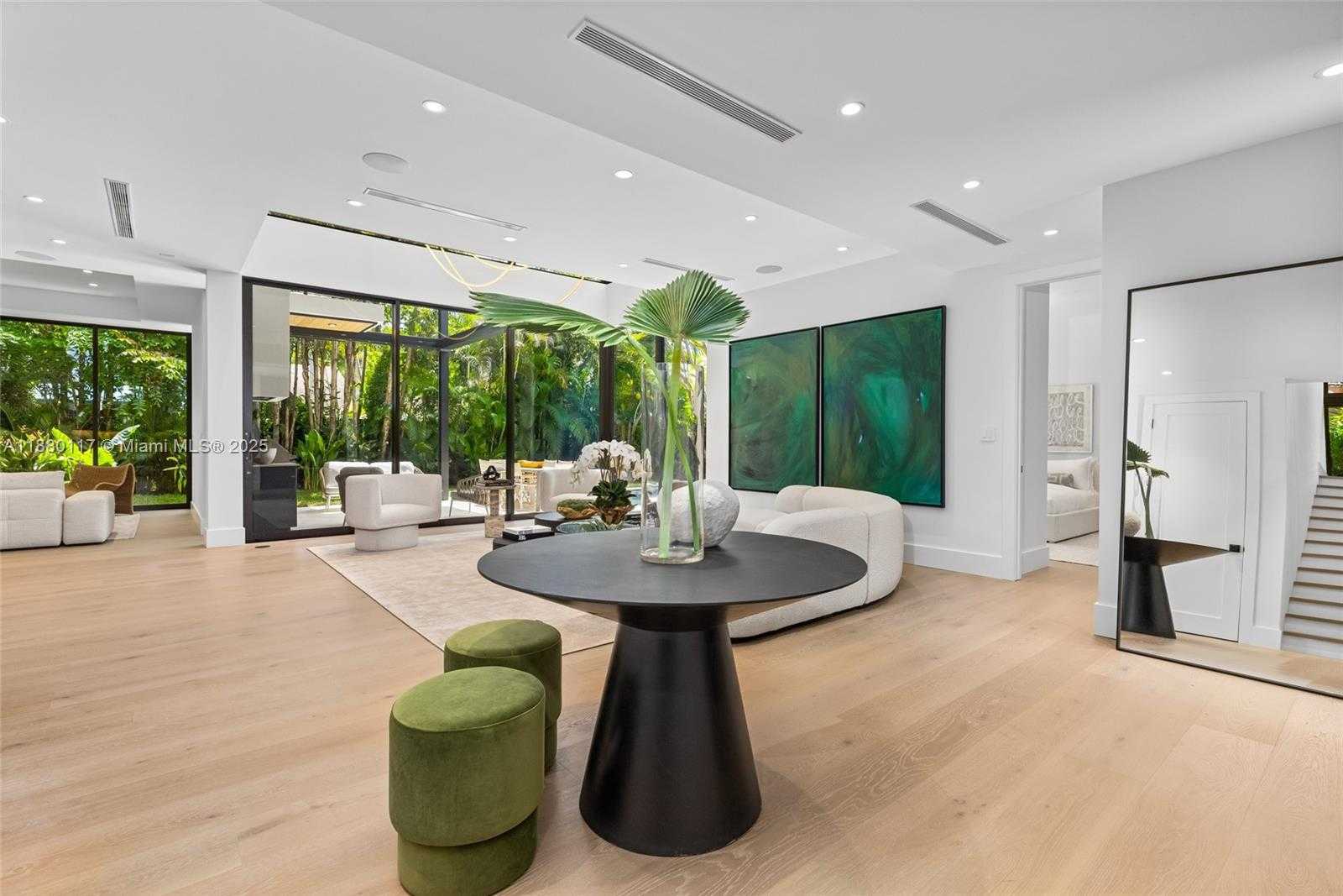 Small Image of 4024 BONITA AVE, Miami Number 11
