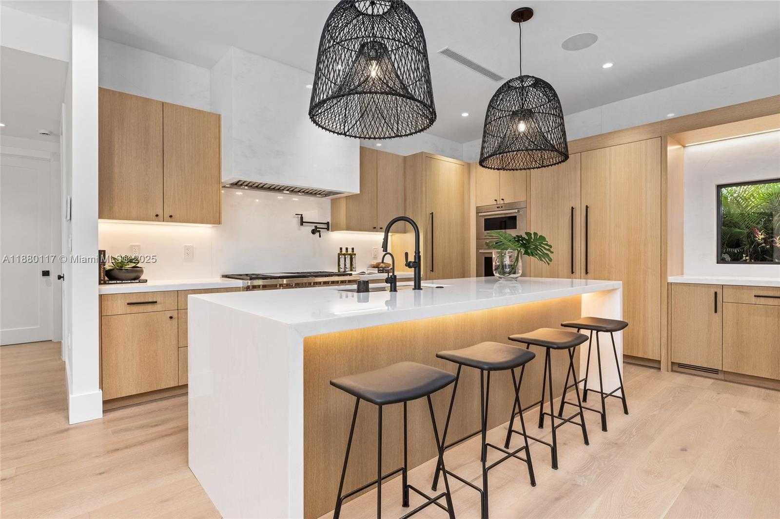 Small Image of 4024 BONITA AVE, Miami Number 19