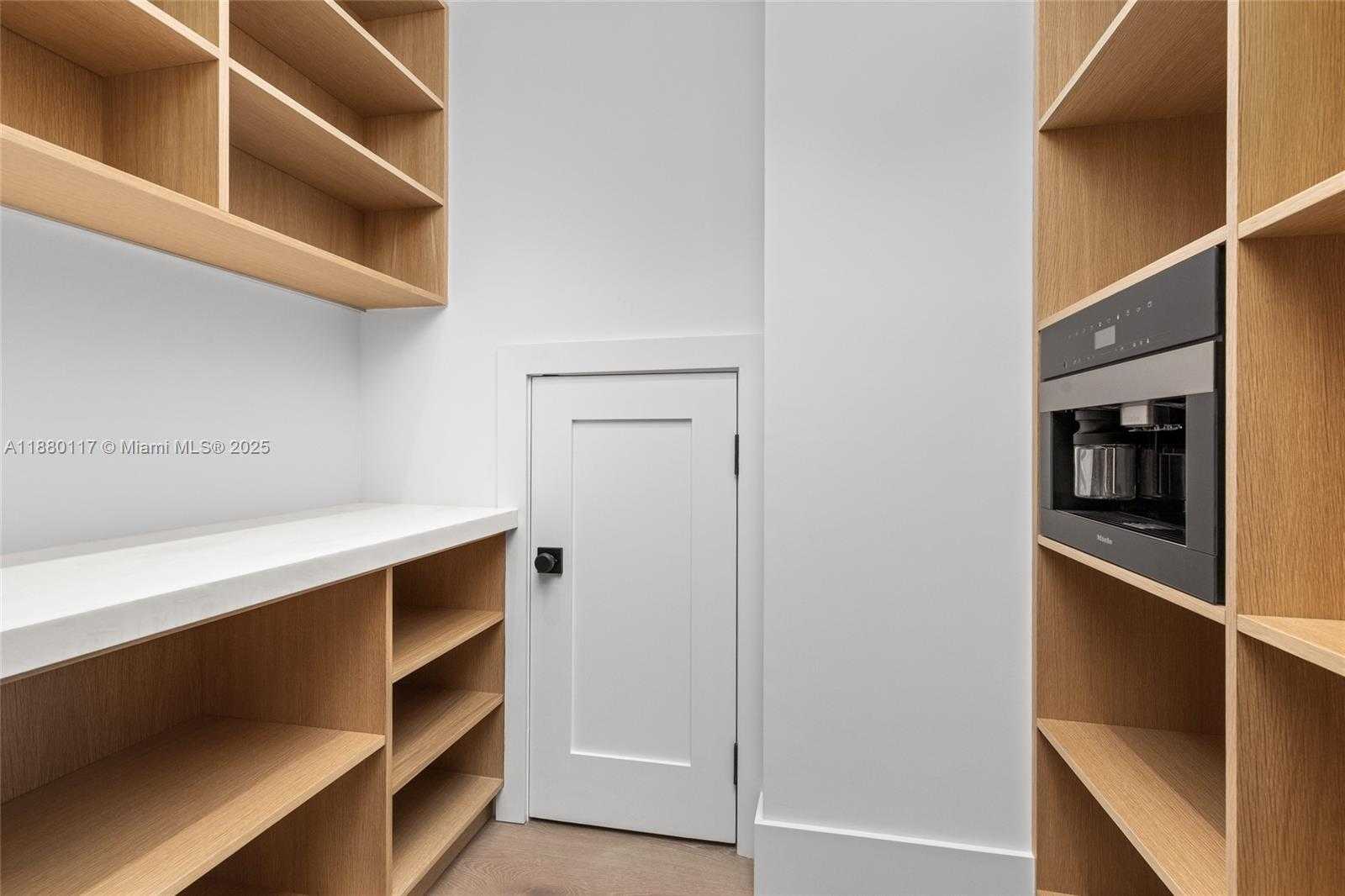 Small Image of 4024 BONITA AVE, Miami Number 25