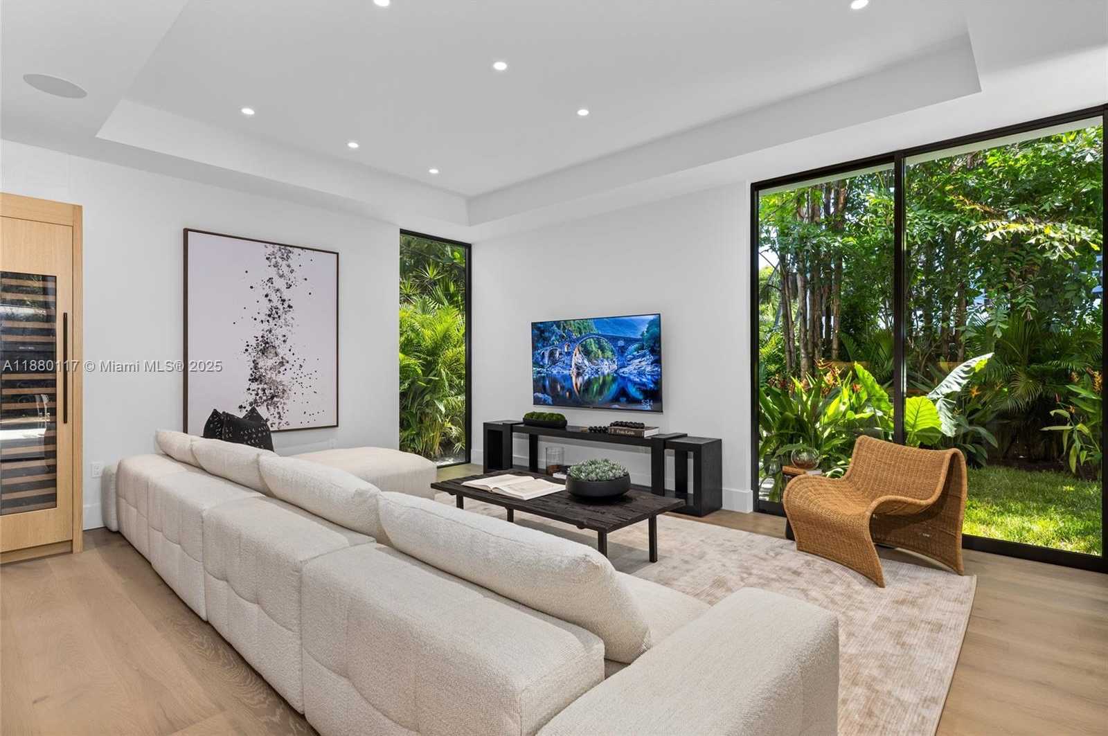 Small Image of 4024 BONITA AVE, Miami Number 28