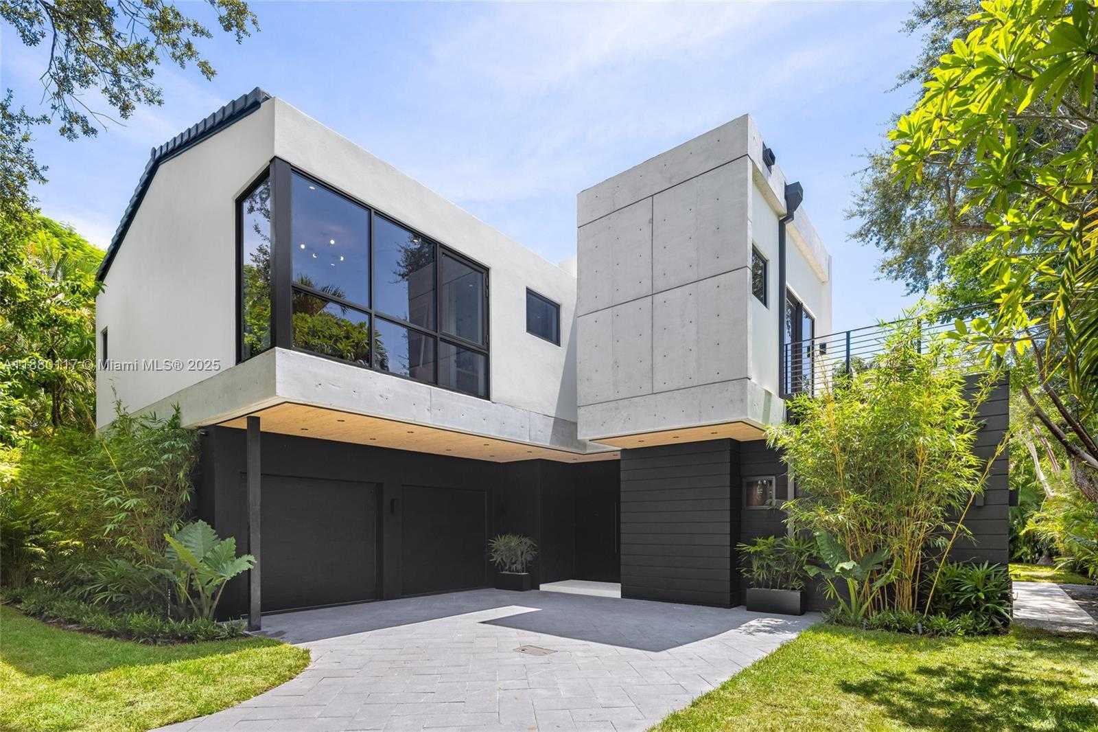 Small Image of 4024 BONITA AVE, Miami Number 3
