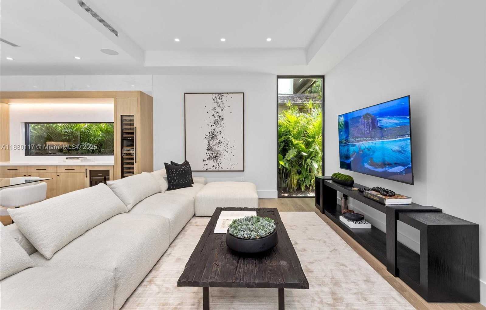 Small Image of 4024 BONITA AVE, Miami Number 30