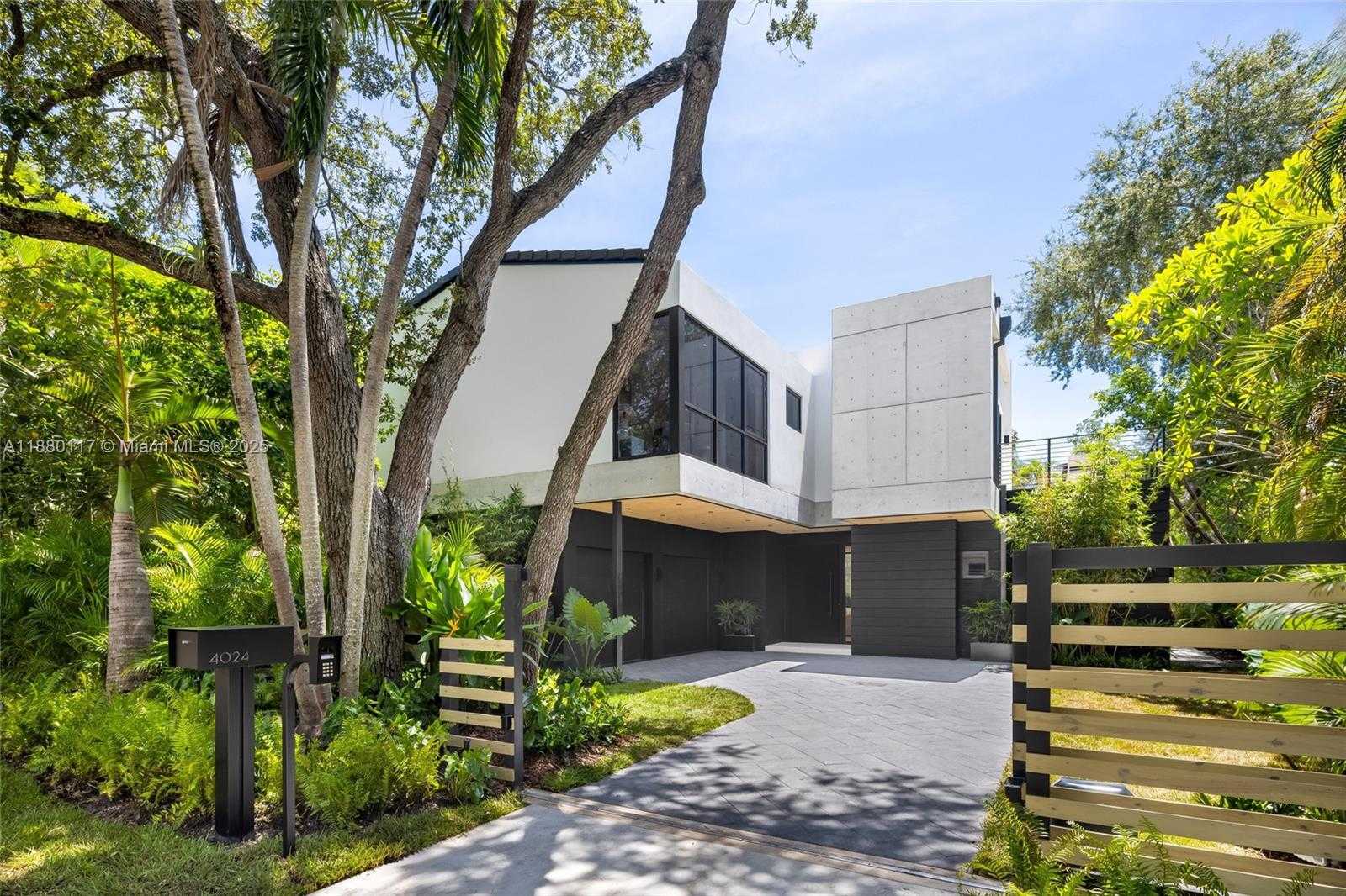 Small Image of 4024 BONITA AVE, Miami Number 5