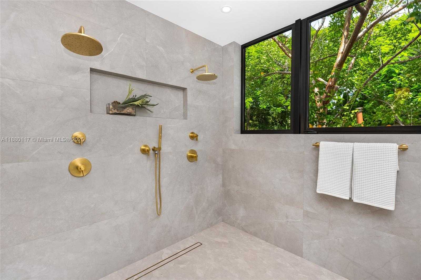 Small Image of 4024 BONITA AVE, Miami Number 53