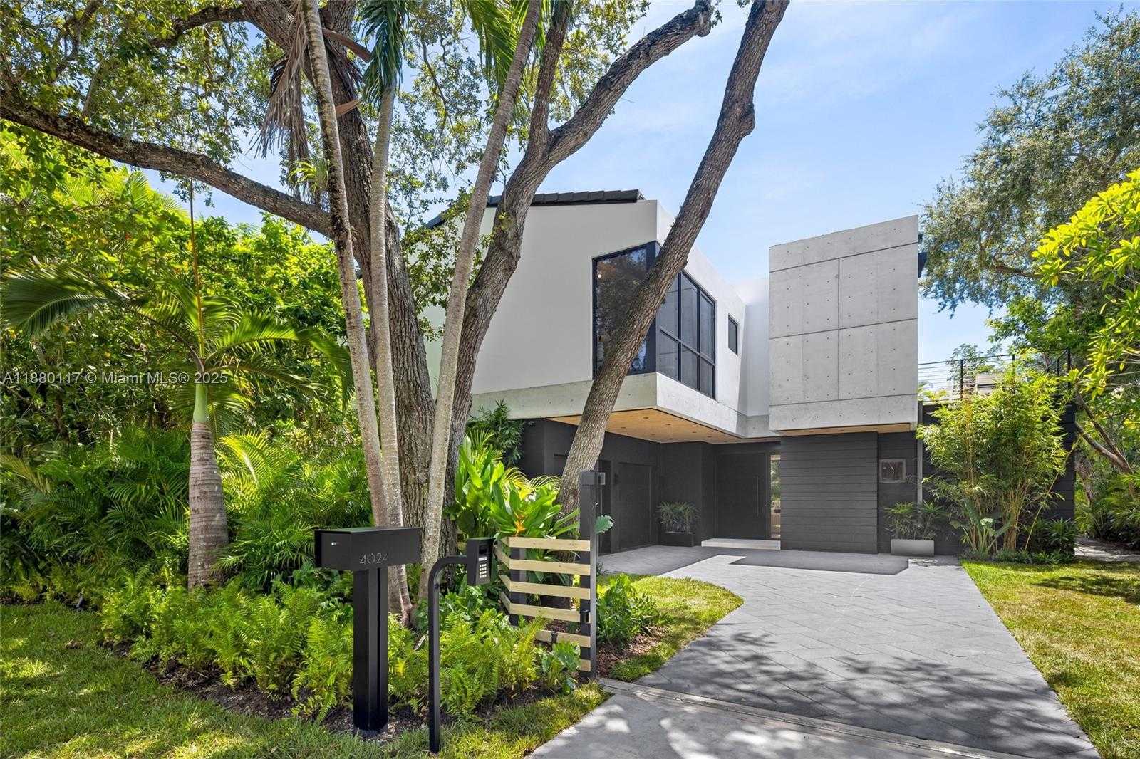 Small Image of 4024 BONITA AVE, Miami Number 6
