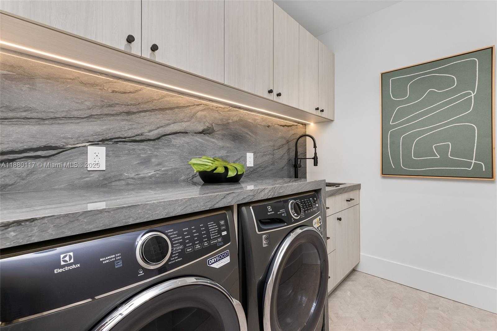 Small Image of 4024 BONITA AVE, Miami Number 69