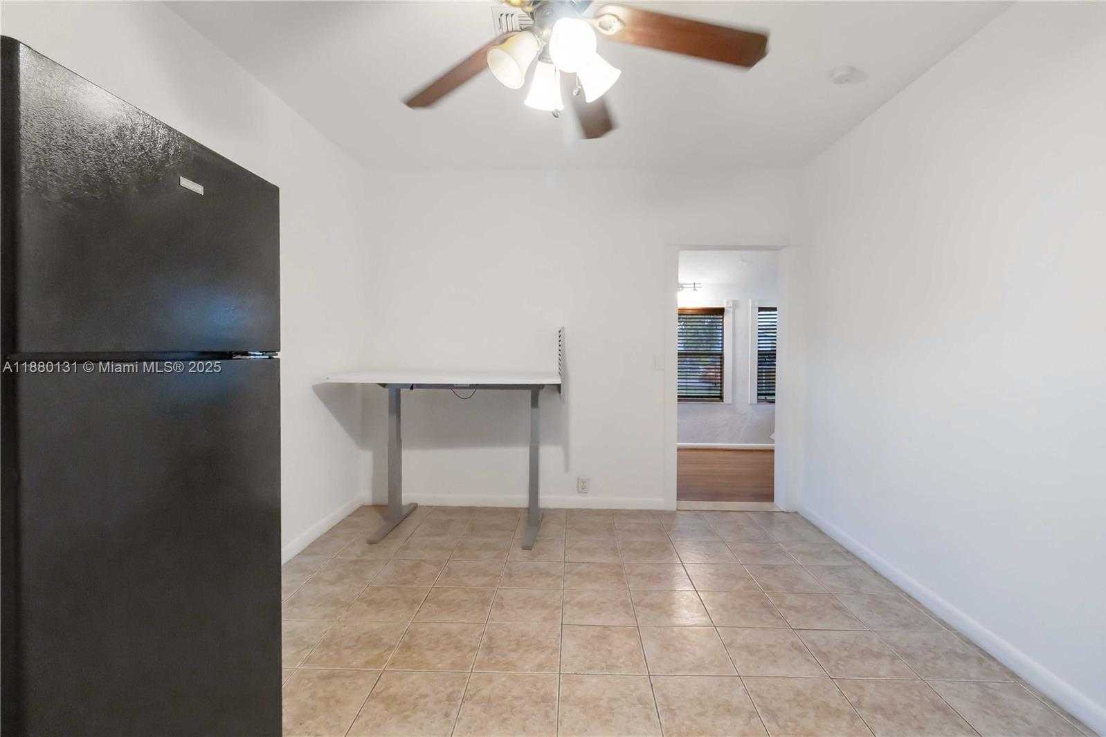 Small Image of 5740 LINCOLN ST, Hollywood Number 14