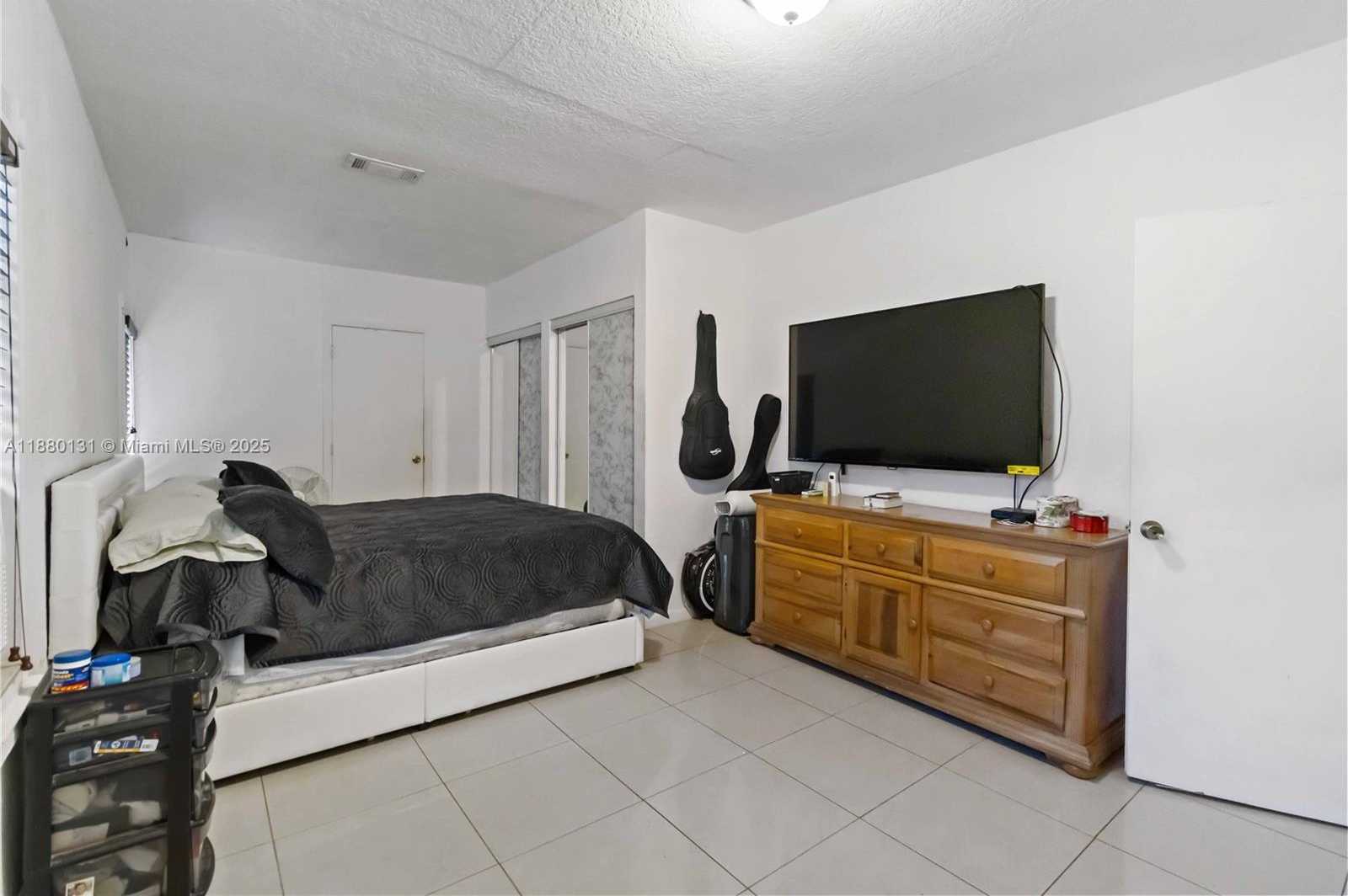 Small Image of 5740 LINCOLN ST, Hollywood Number 19