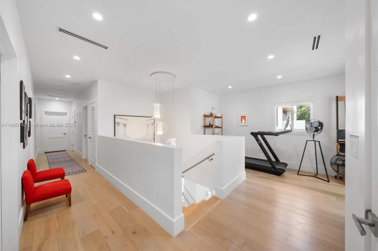 Small Image of 4181 BATTERSEA RD, Miami Number 32